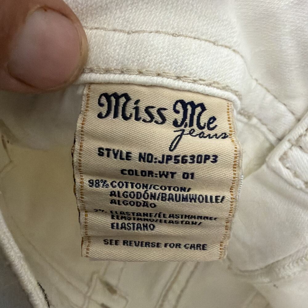 Miss Me Cuffed Capri Jeans White Low Rise Embroidered Women’s Size 27 - Picture 9 of 13
